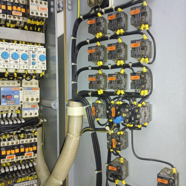 Tekne elektrik panolari 600x600