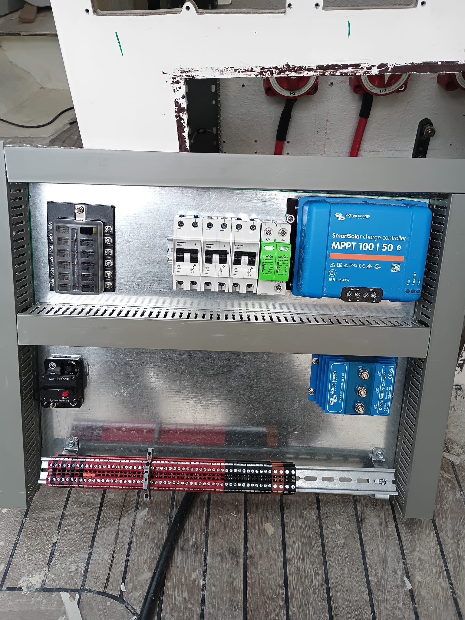 Vicktron Mppt